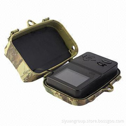 940nm Invisible IR Trail Camera with Color Viewer LCD, Measures 14 x 9 x 6cm